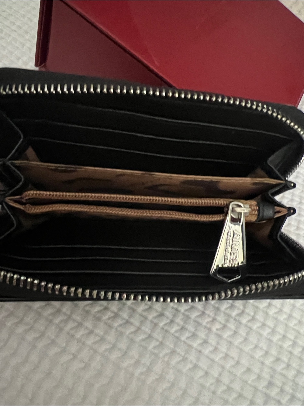 Ami Kestenberg Black Zip-Around Women’s Wallet - Picture 5 of 5